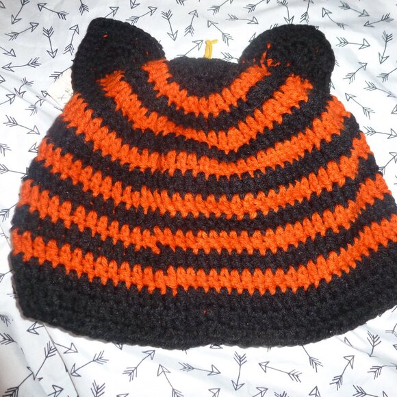 Super cute Pussycat ear knit beanie hat in orange/ brown XXL, New - Picture 3 of 5